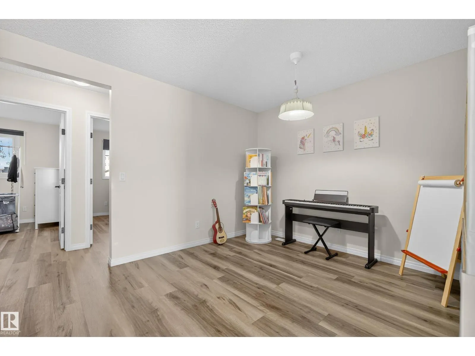 1011 DANIELS LO SW
