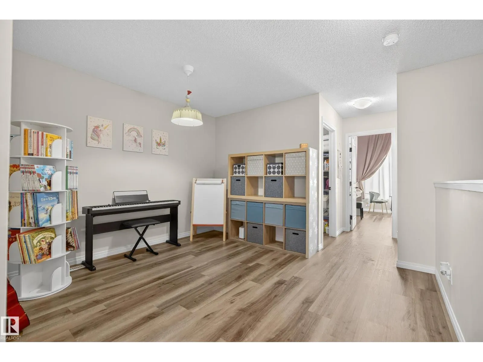1011 DANIELS LO SW