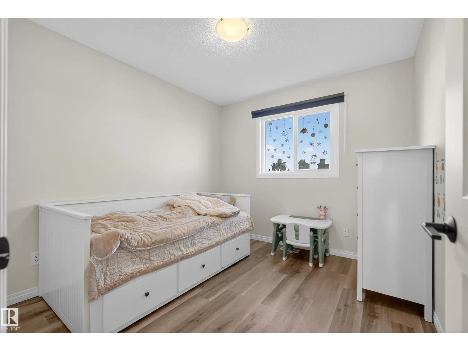 1011 DANIELS LO SW