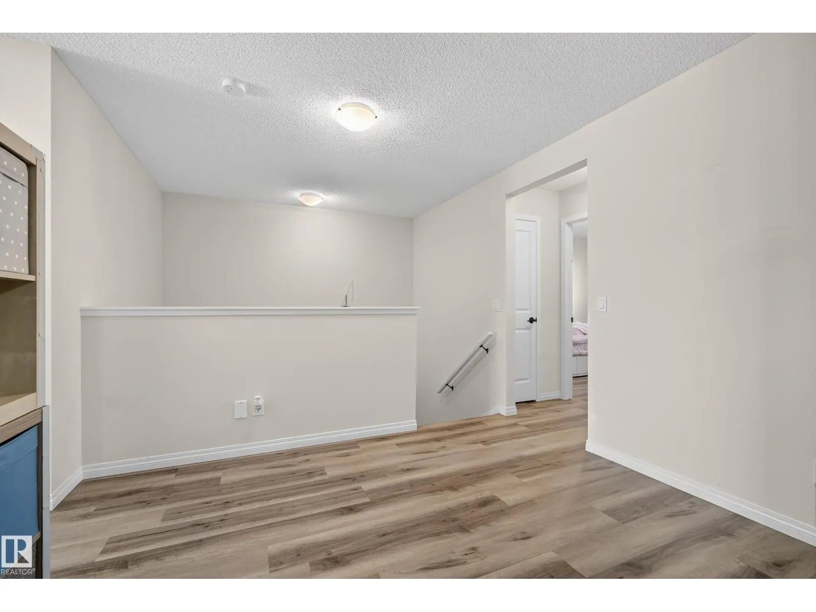 1011 DANIELS LO SW