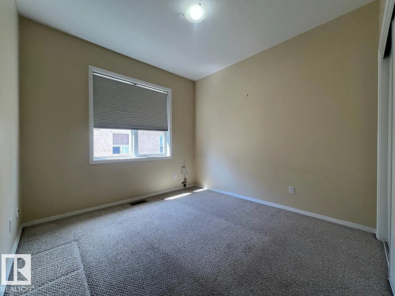 #532 10023 110 ST NW