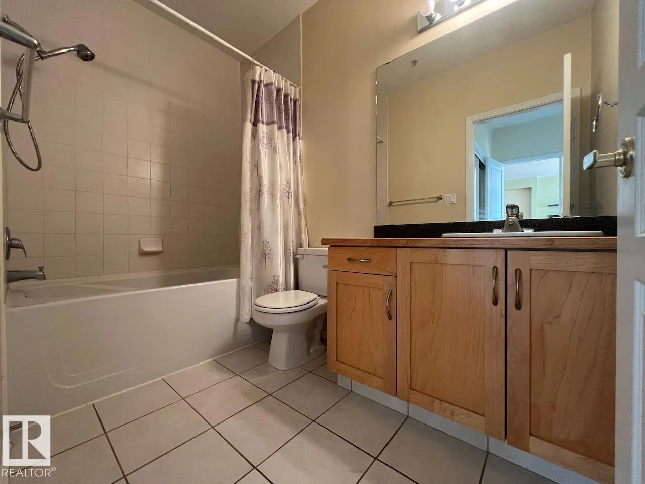#532 10023 110 ST NW