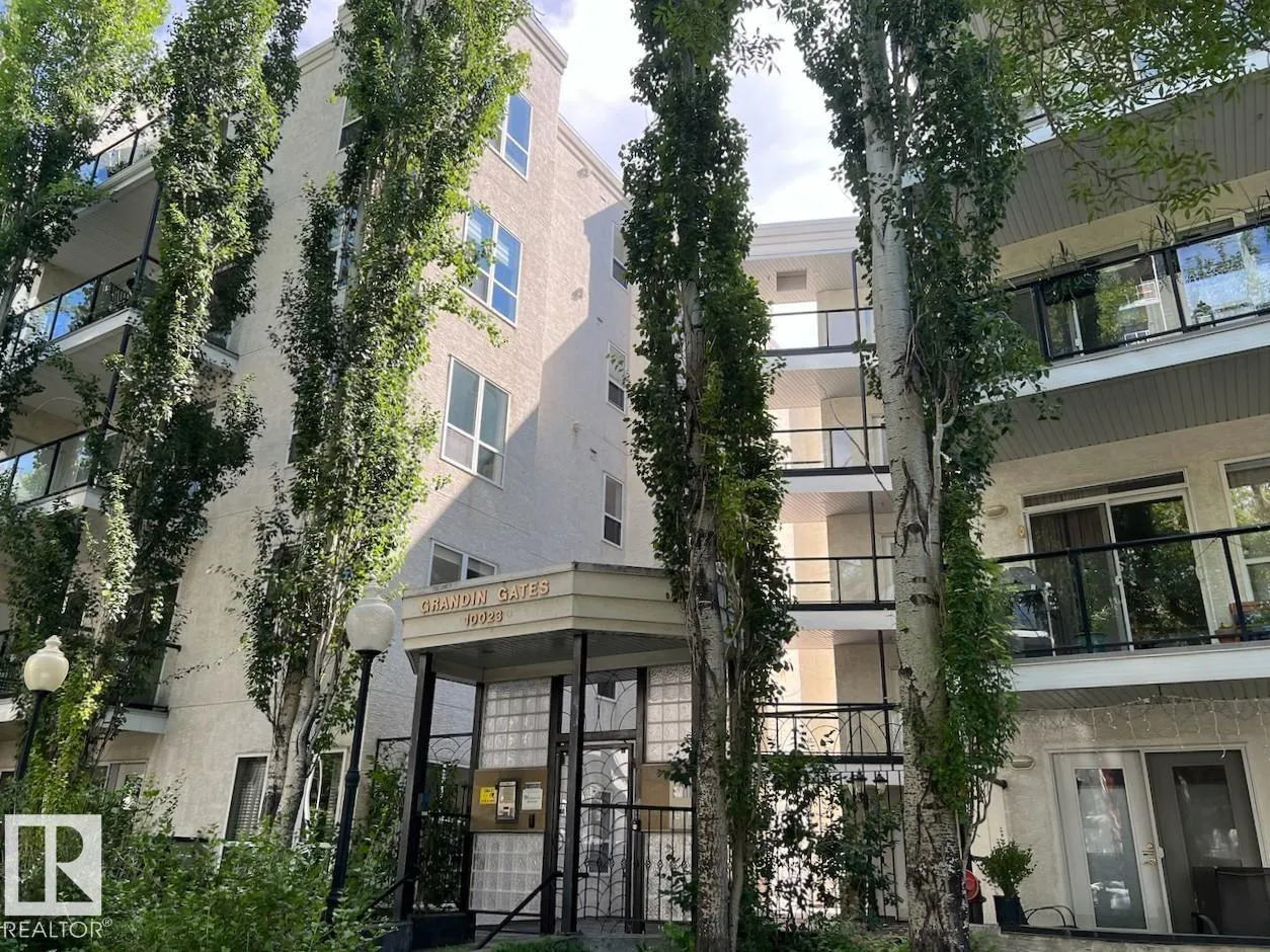 #532 10023 110 ST NW