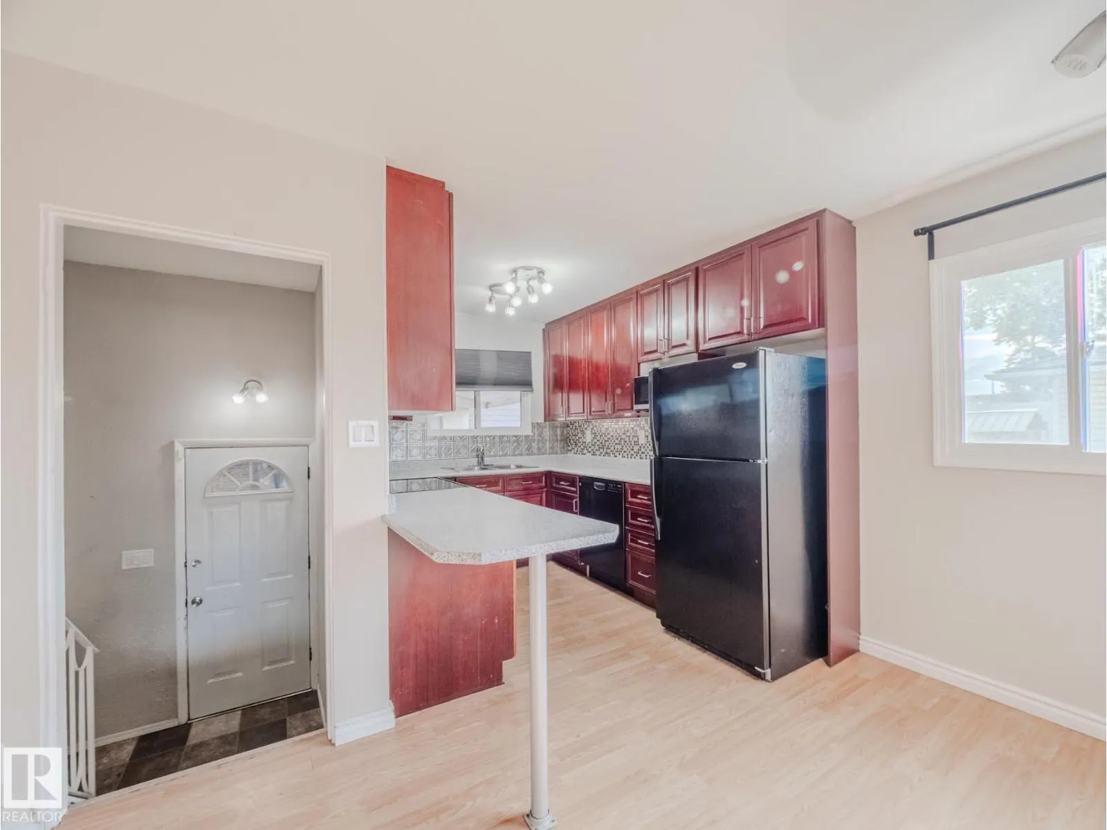 8111 159 ST NW