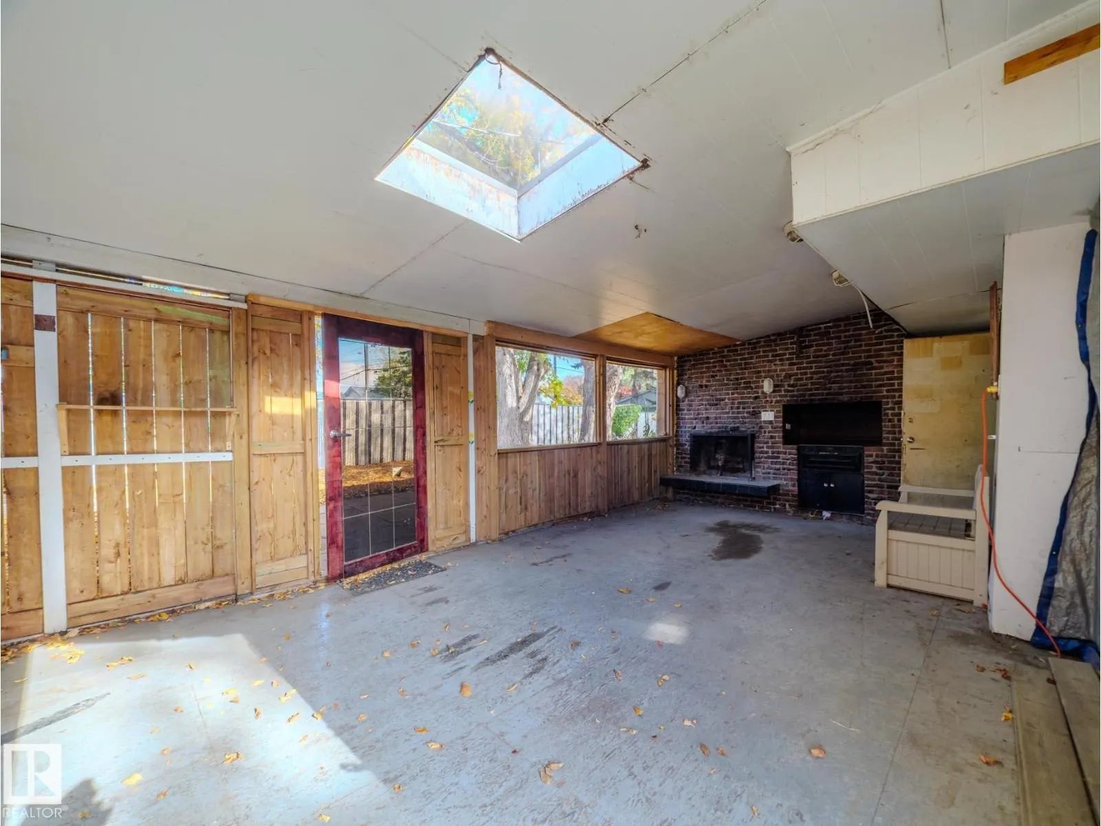 8111 159 ST NW