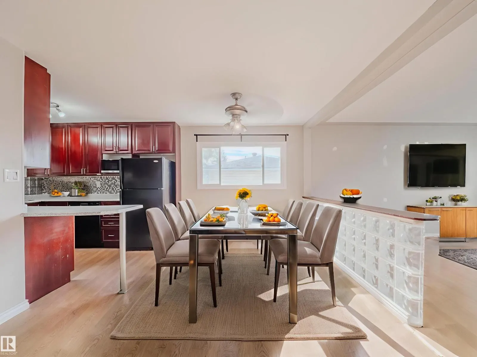 8111 159 ST NW