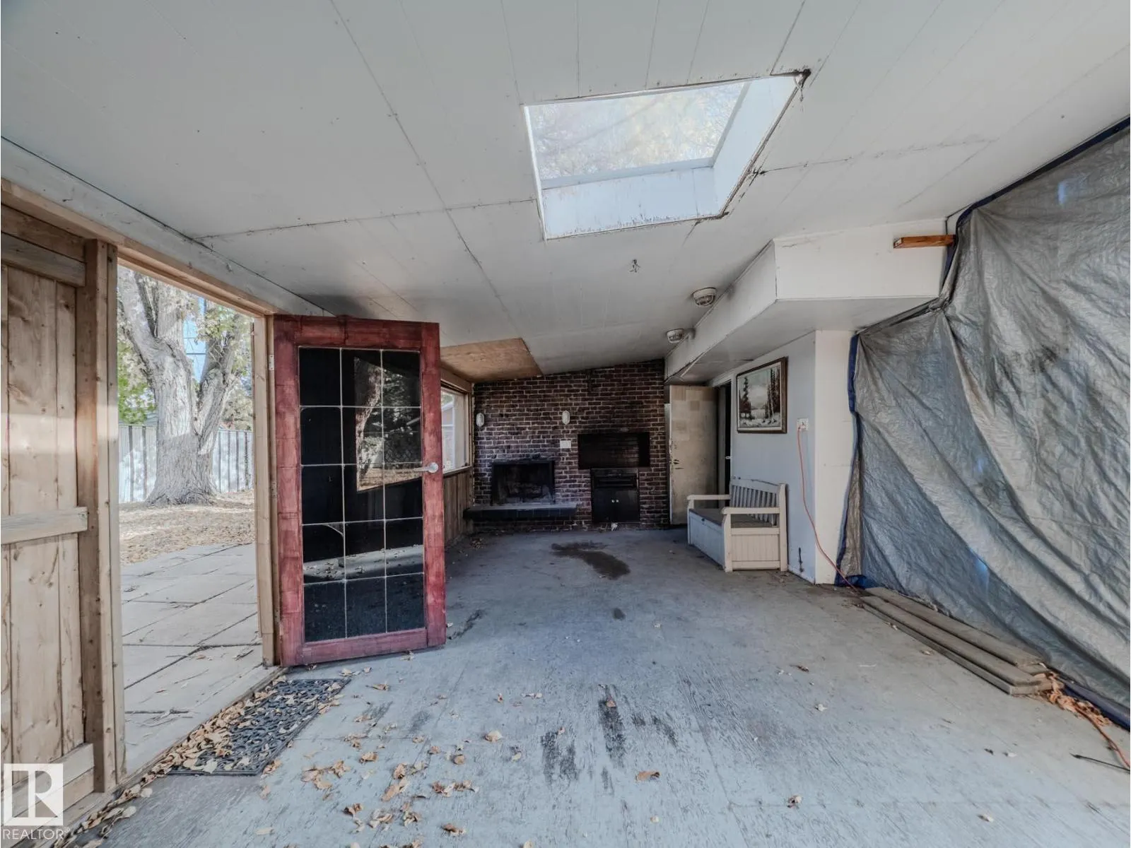 8111 159 ST NW