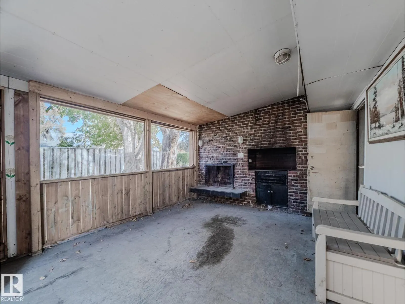 8111 159 ST NW