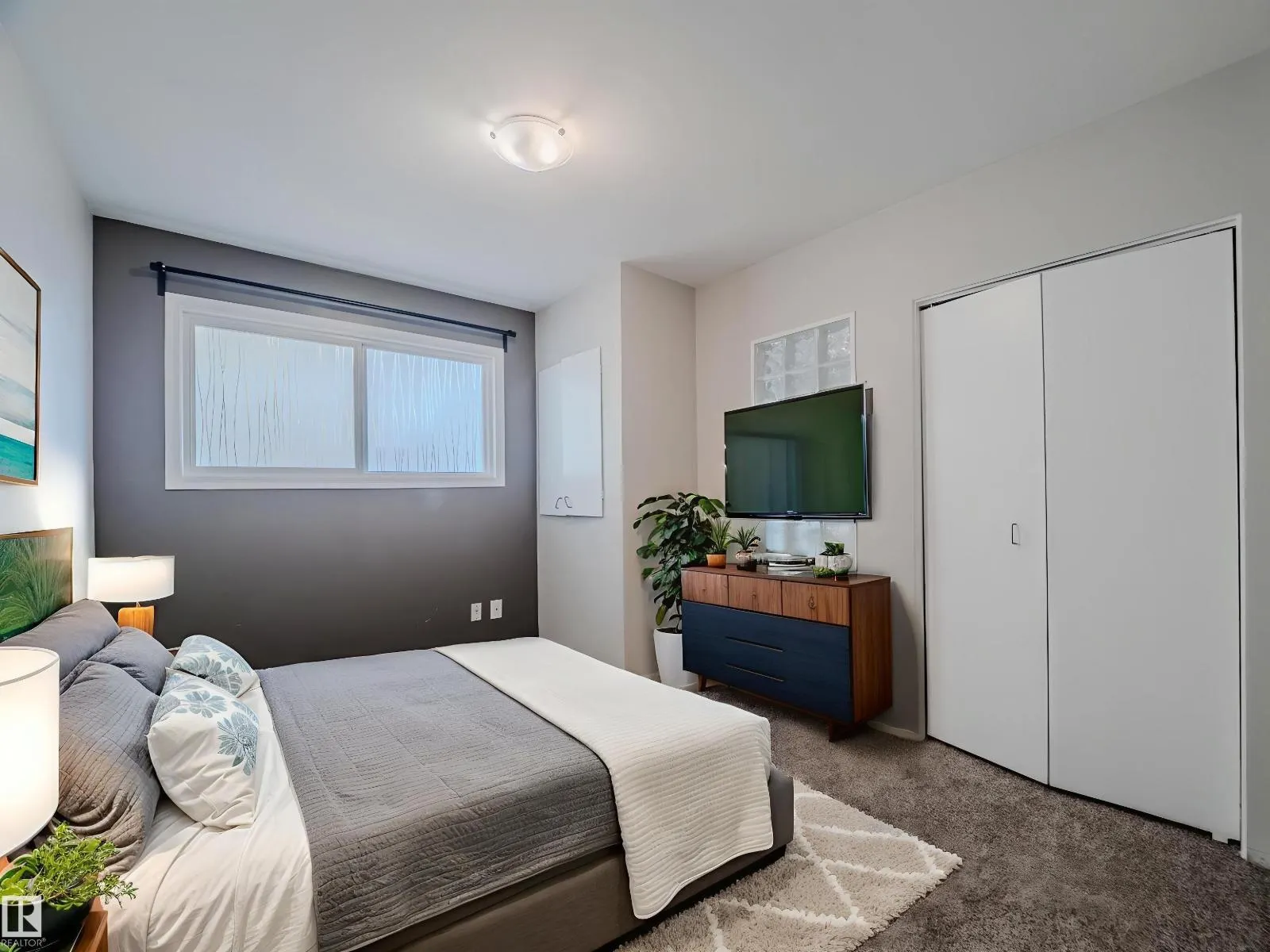 8111 159 ST NW