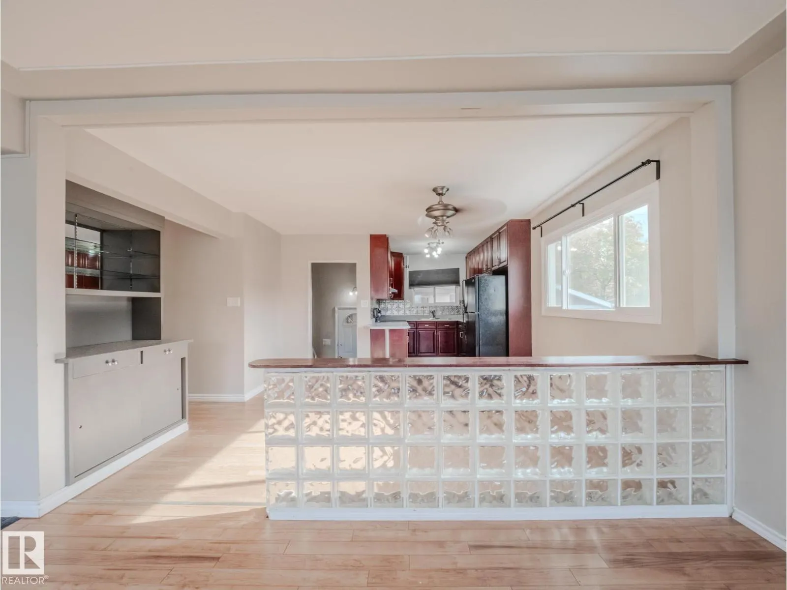 8111 159 ST NW