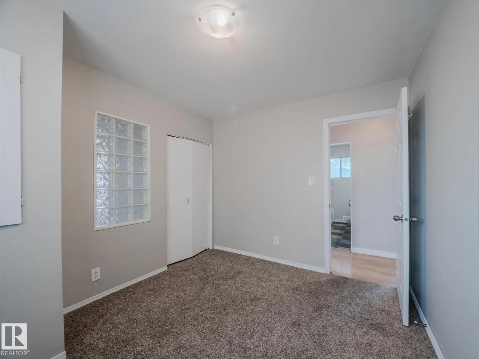8111 159 ST NW