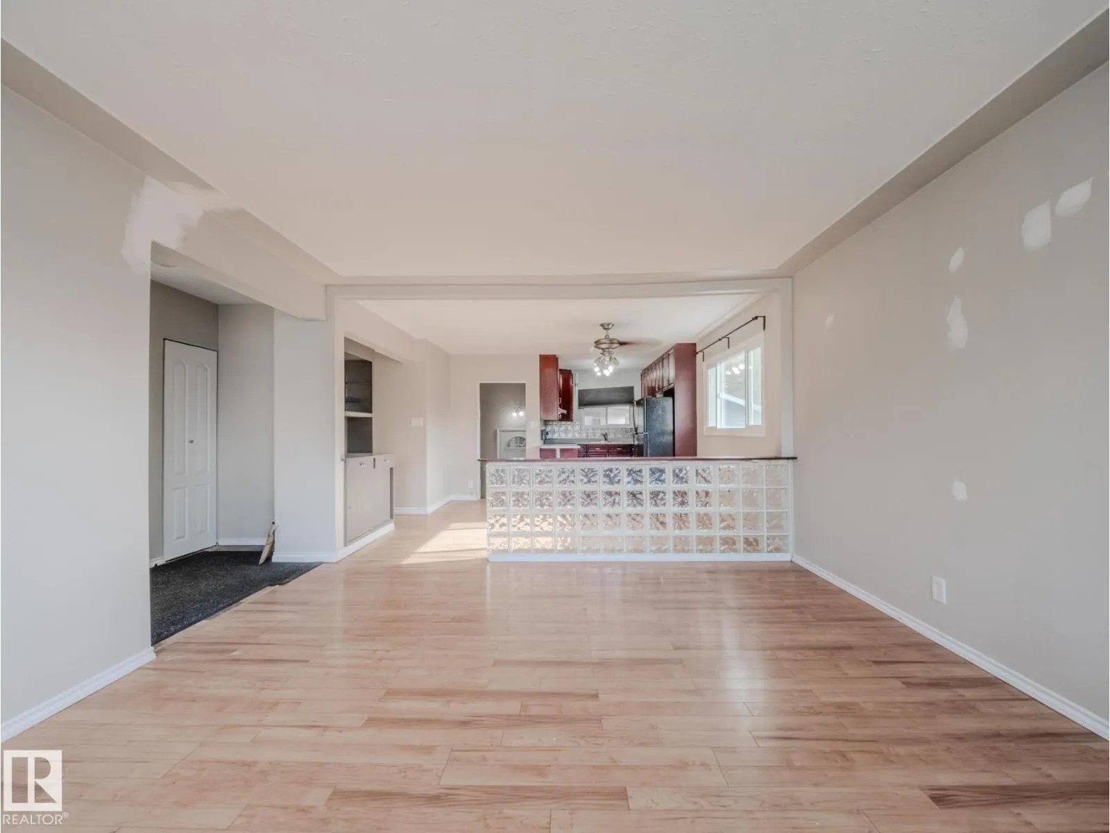 8111 159 ST NW