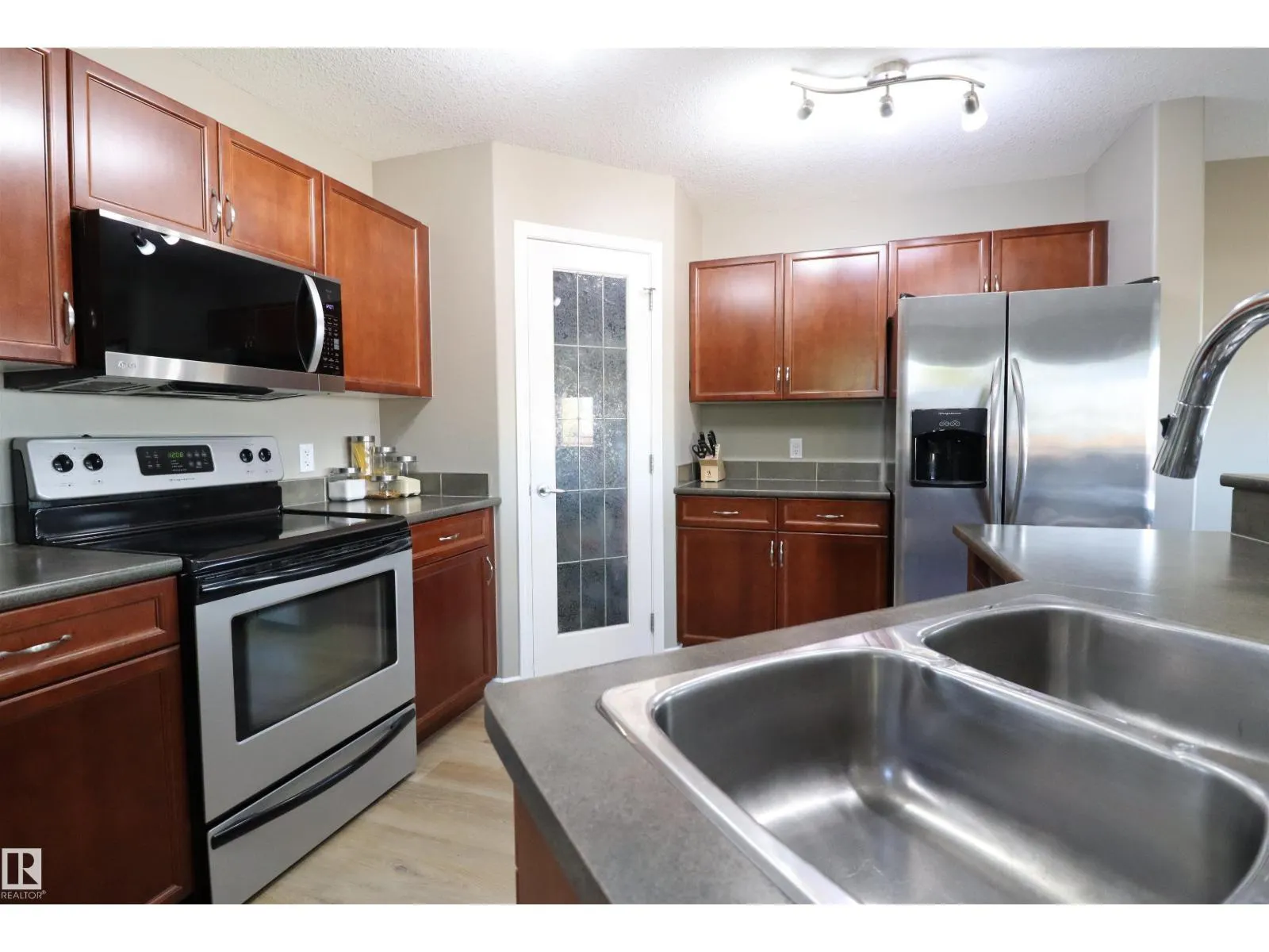 106 Graywood ME