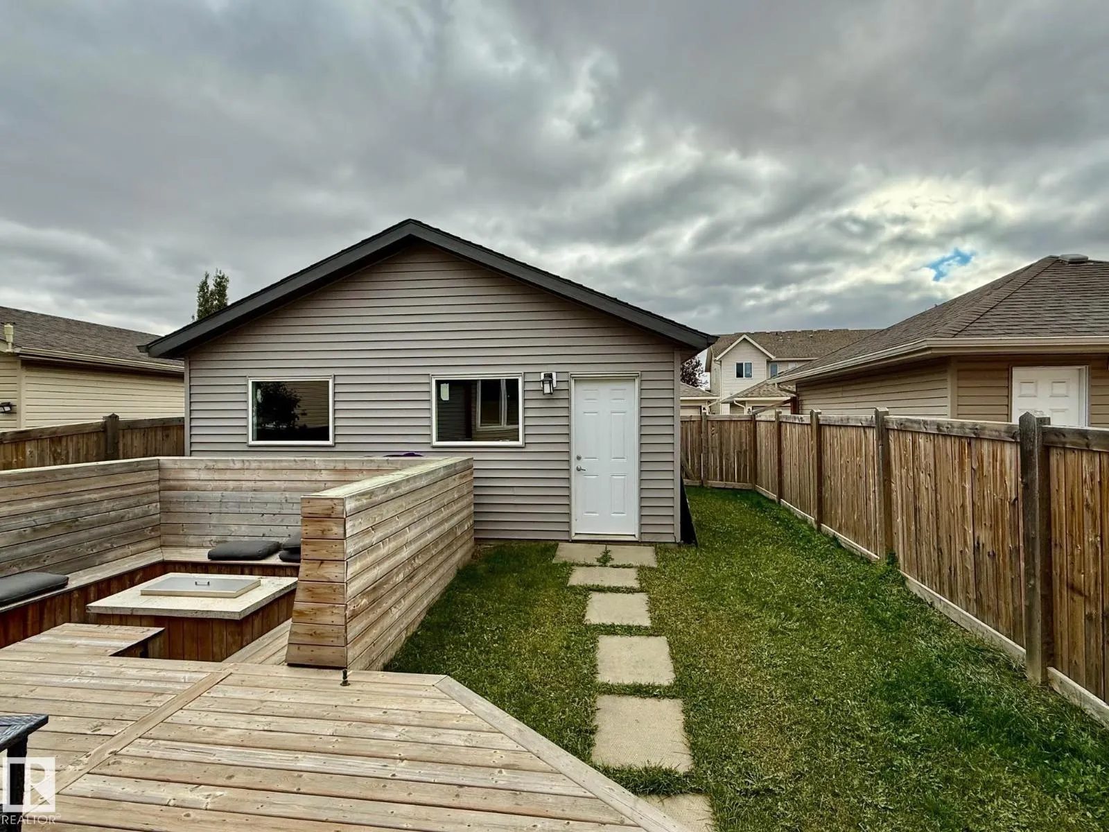 3456 CUTLER CR SW SW