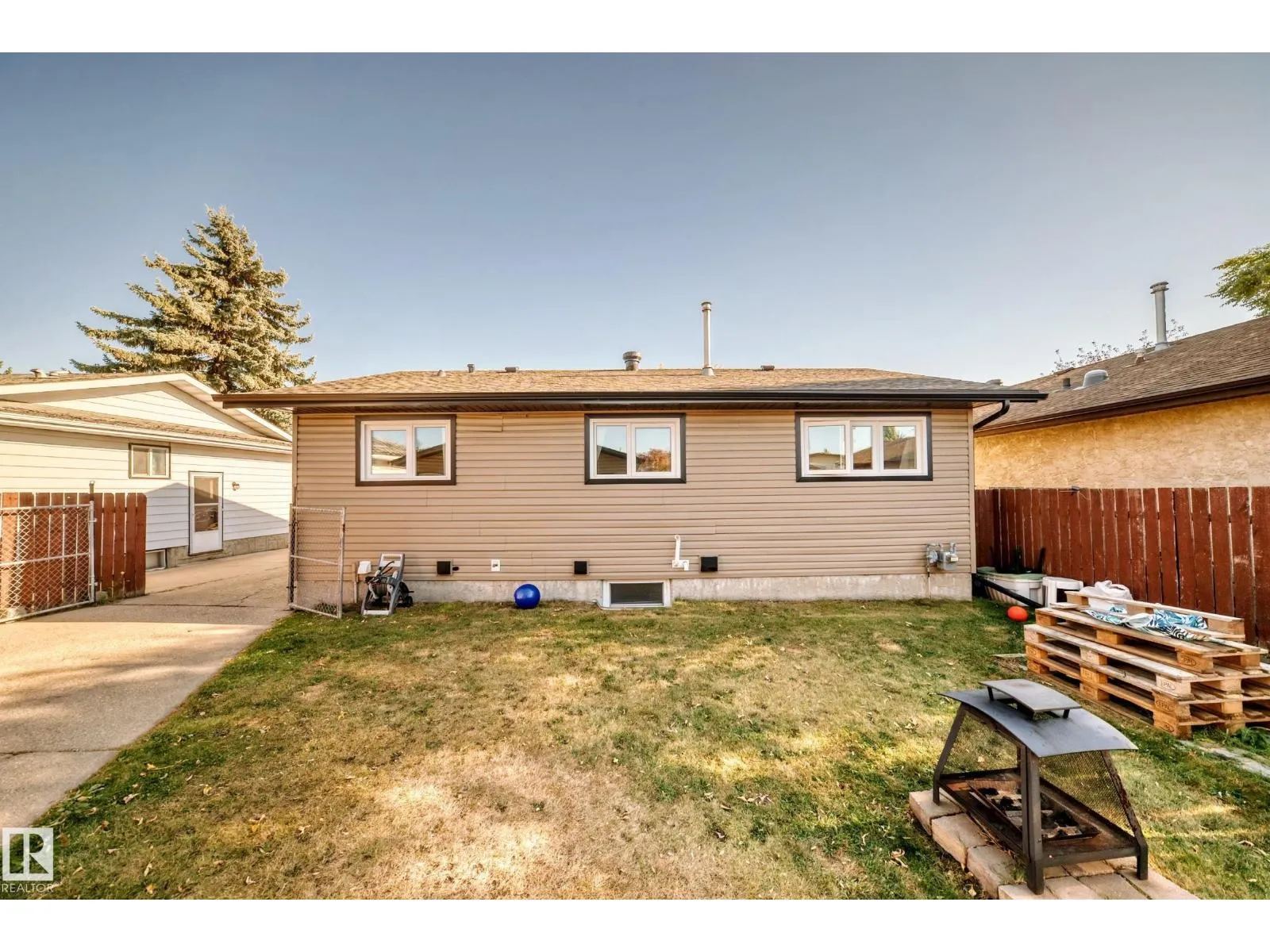 14508 21 ST NW