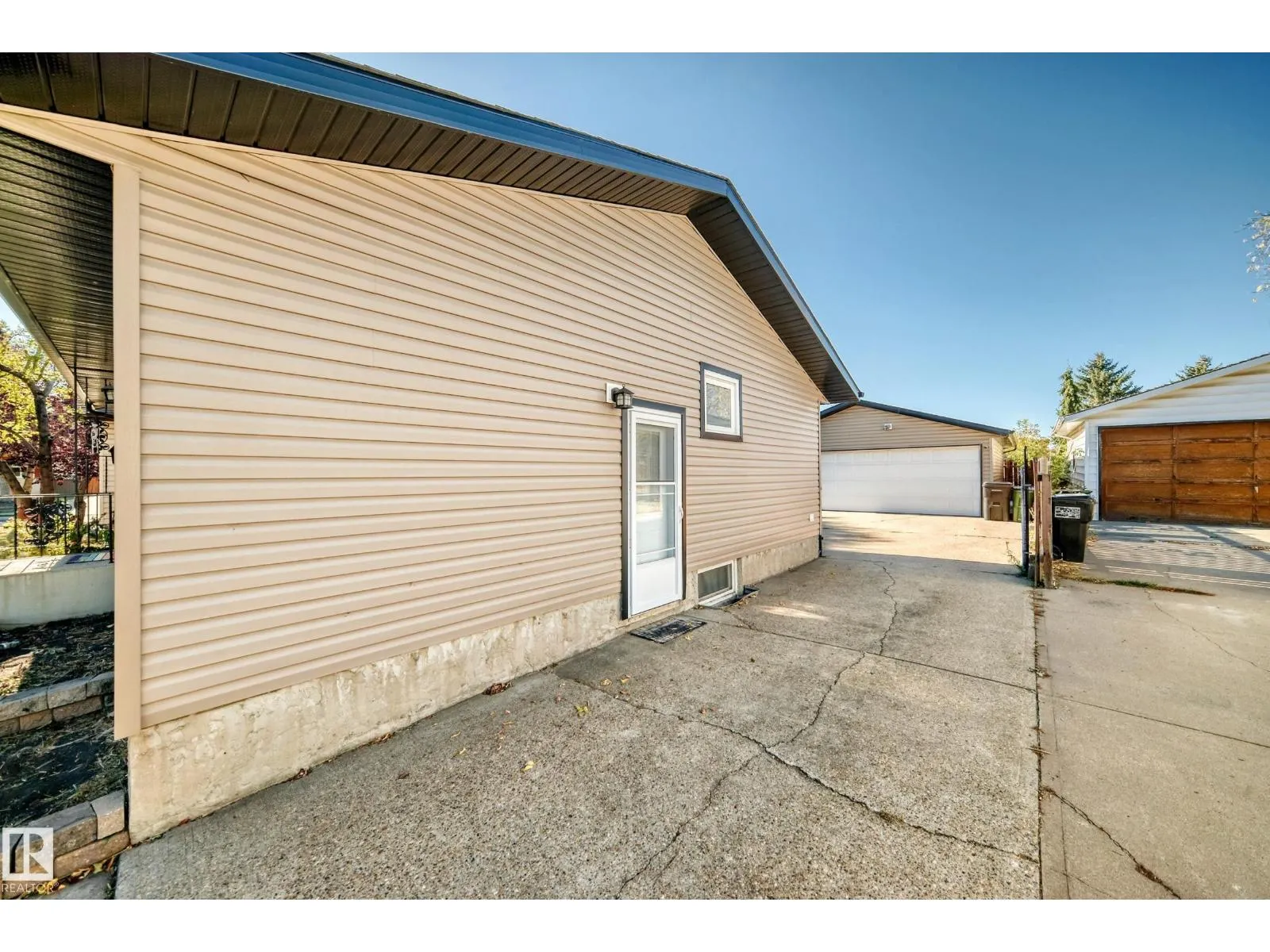 14508 21 ST NW