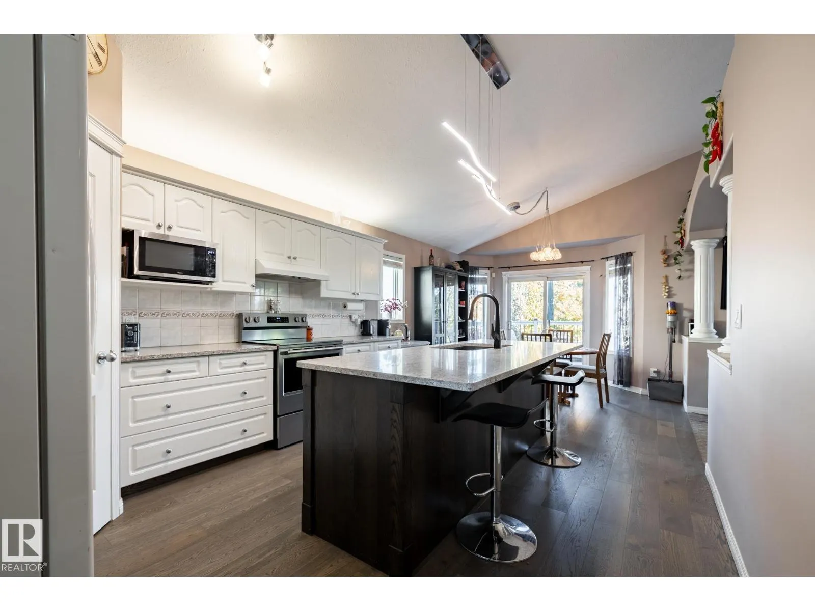 40 DEER PARK BV