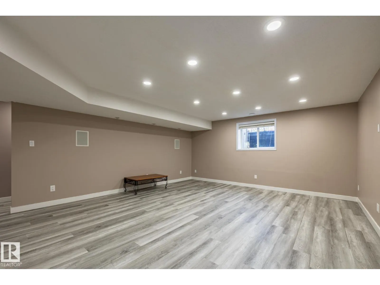 40 DEER PARK BV