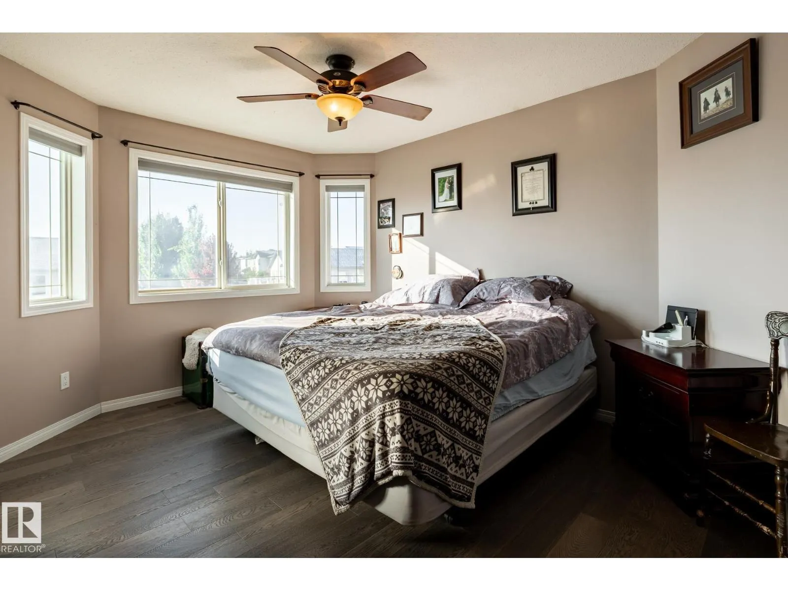 40 DEER PARK BV