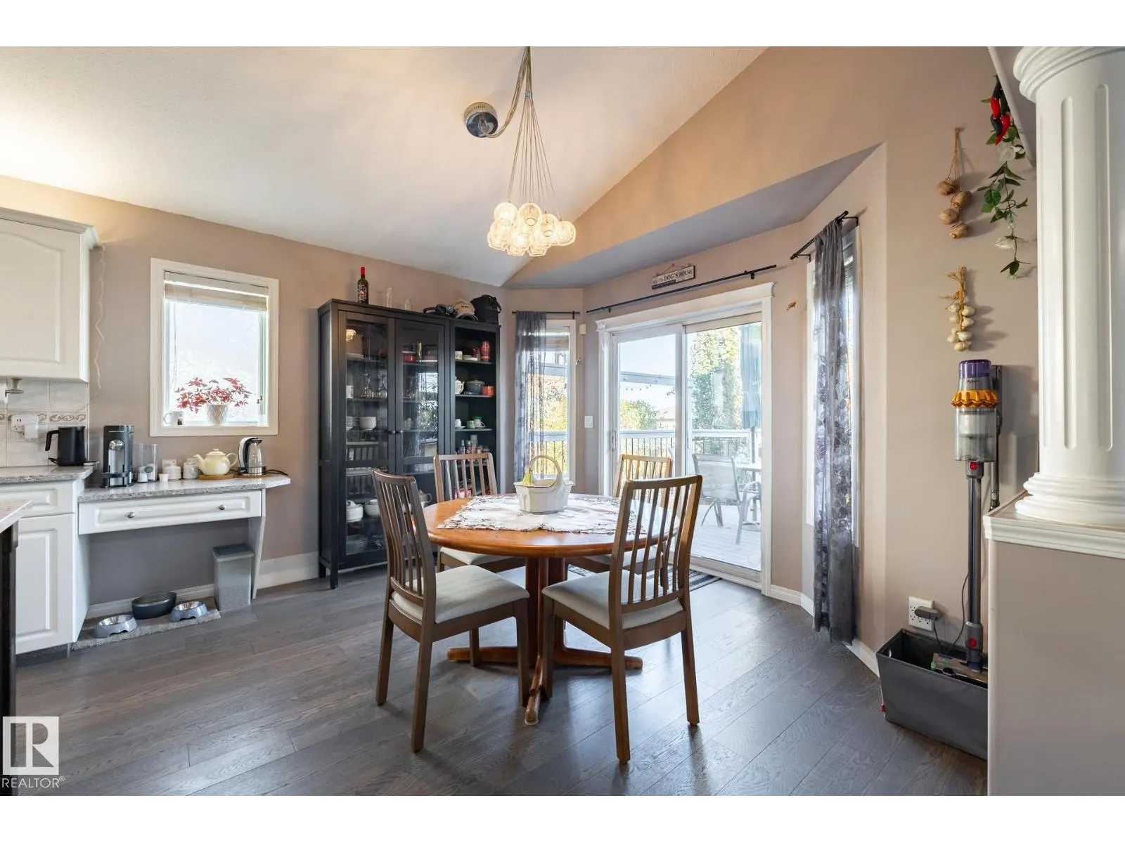 40 DEER PARK BV