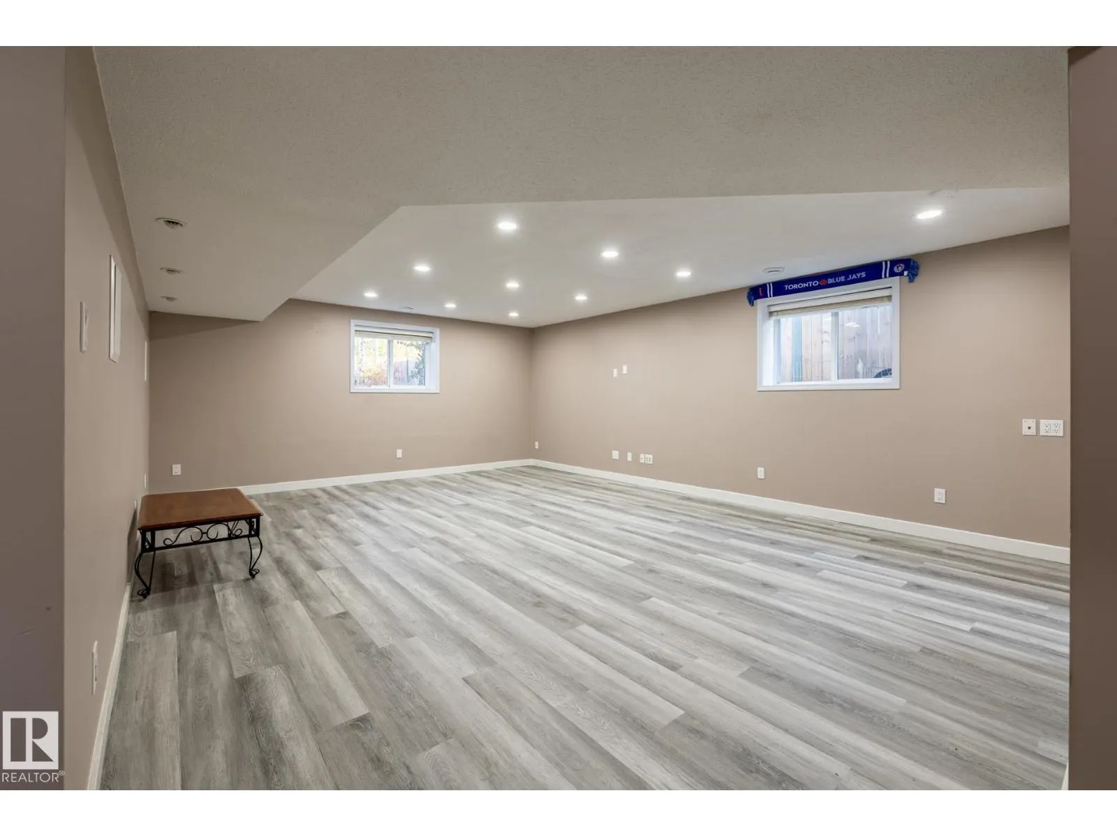 40 DEER PARK BV
