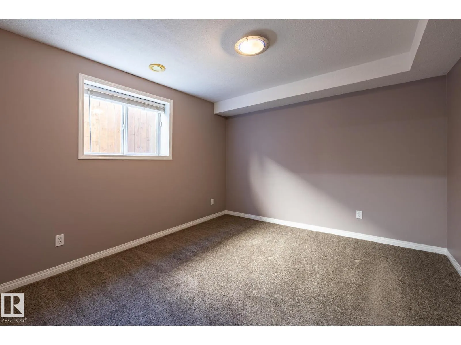 40 DEER PARK BV