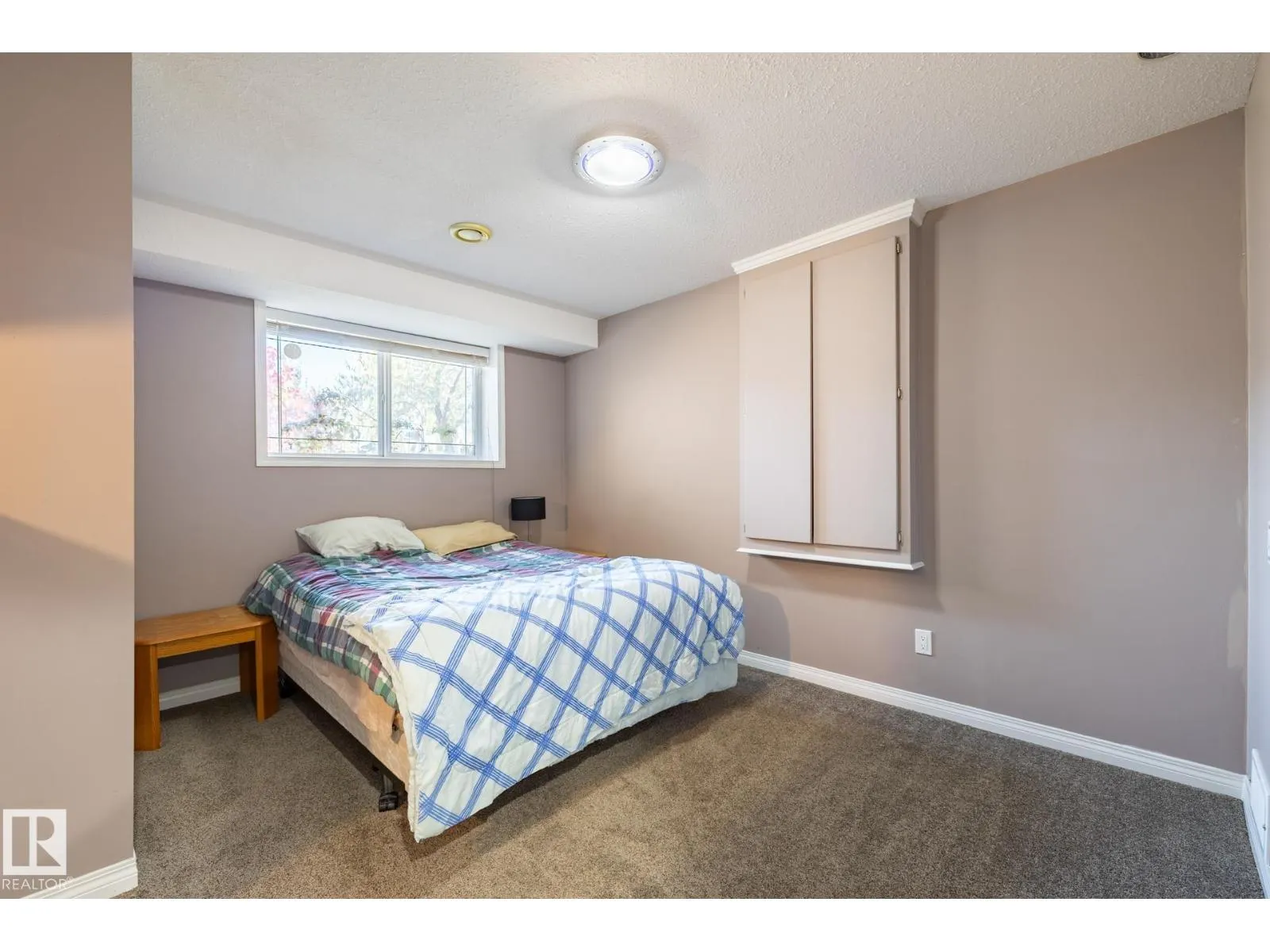 40 DEER PARK BV