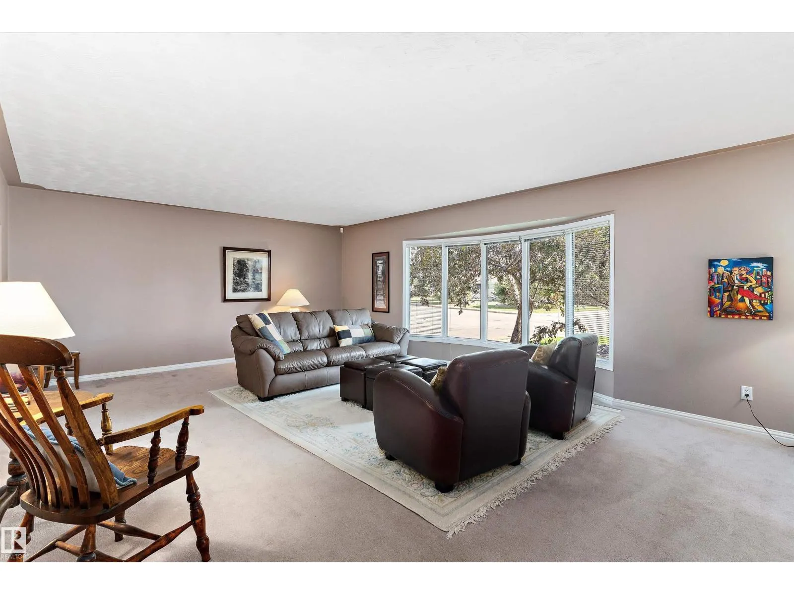 3112 109 ST NW