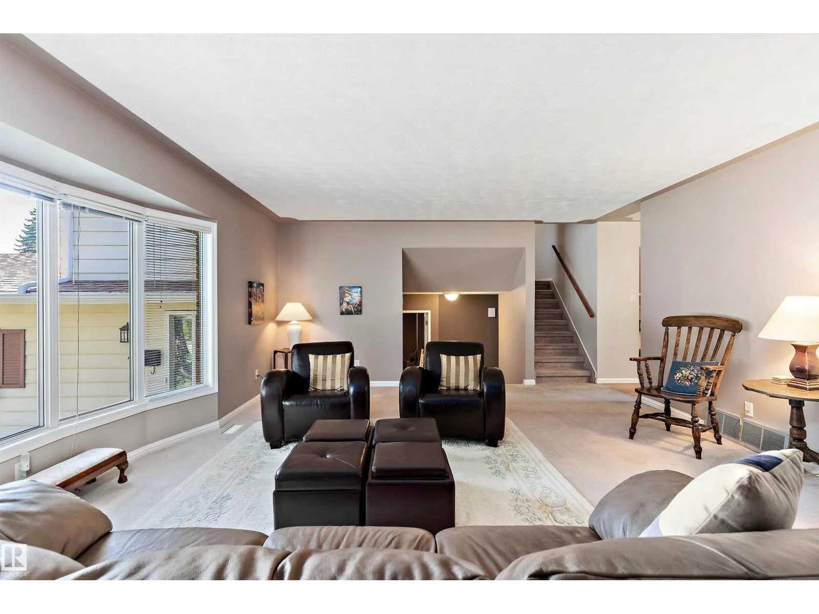 3112 109 ST NW