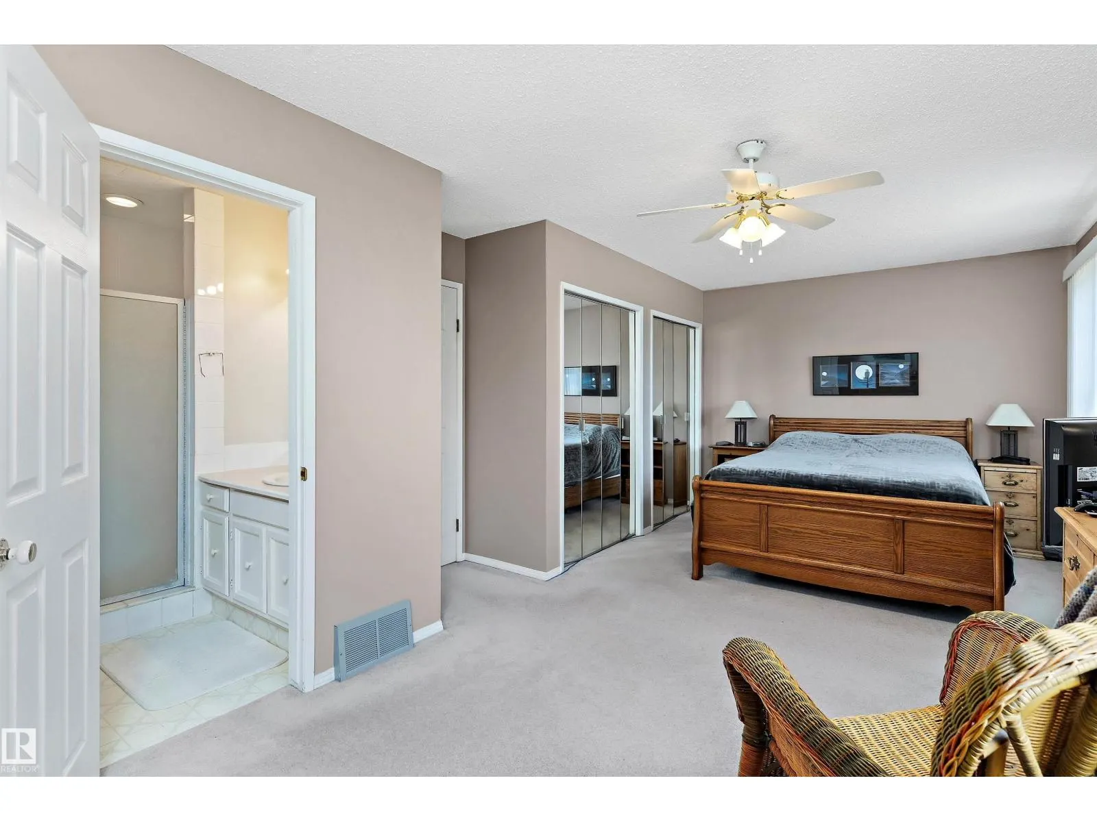3112 109 ST NW