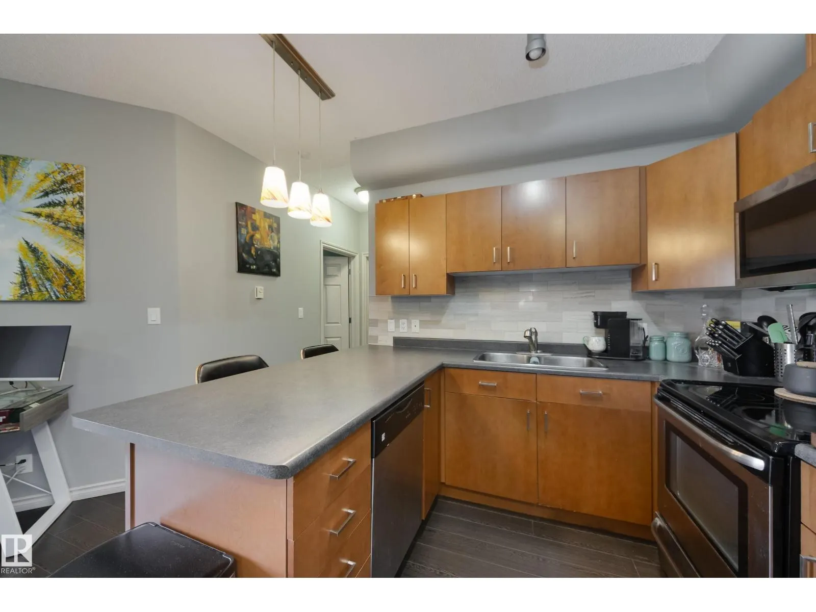 #301 10235 112 ST NW