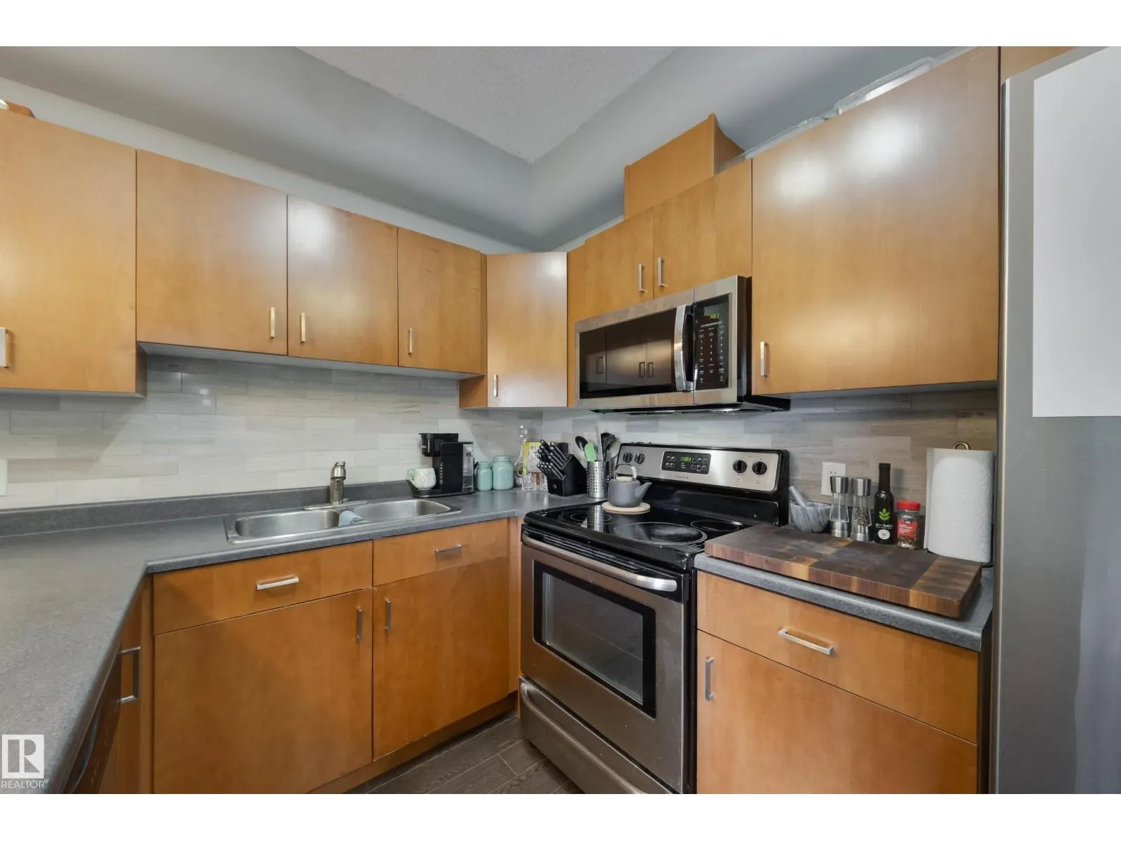 #301 10235 112 ST NW