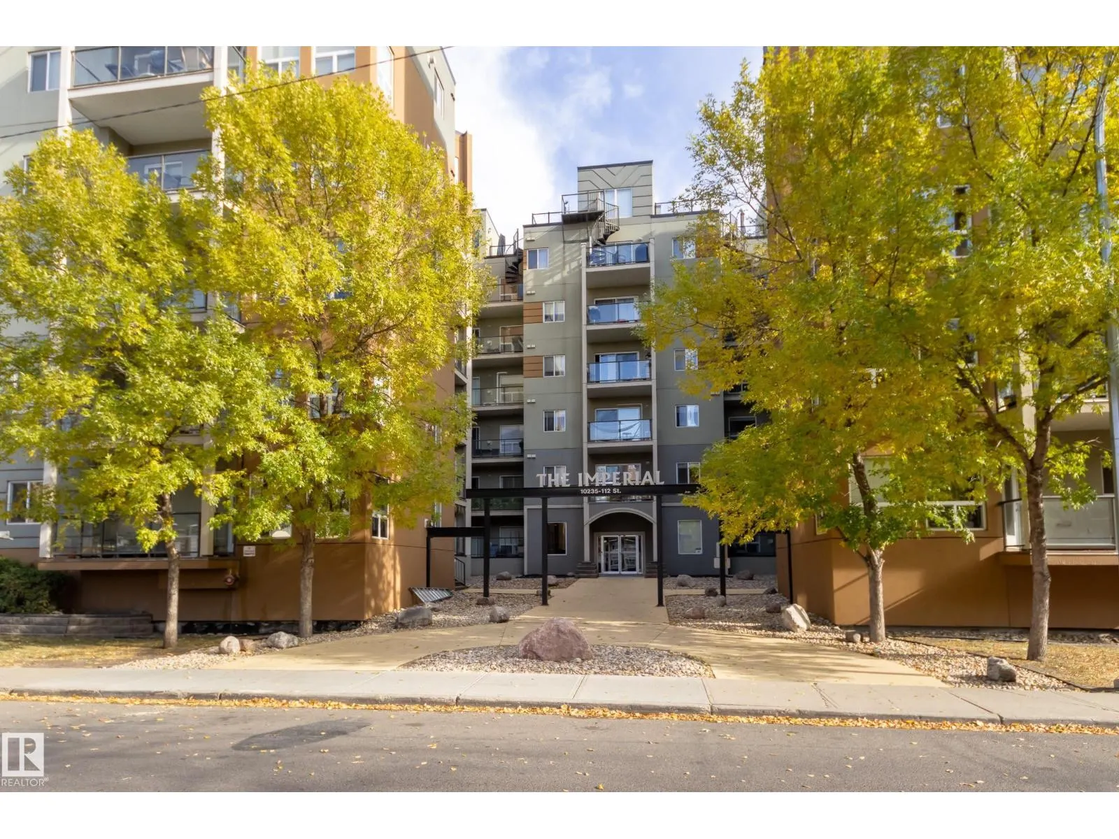 #301 10235 112 ST NW