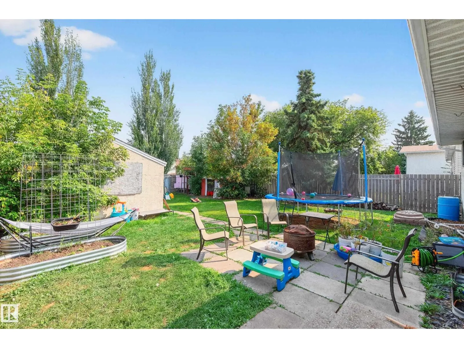 16215 102 ST NW