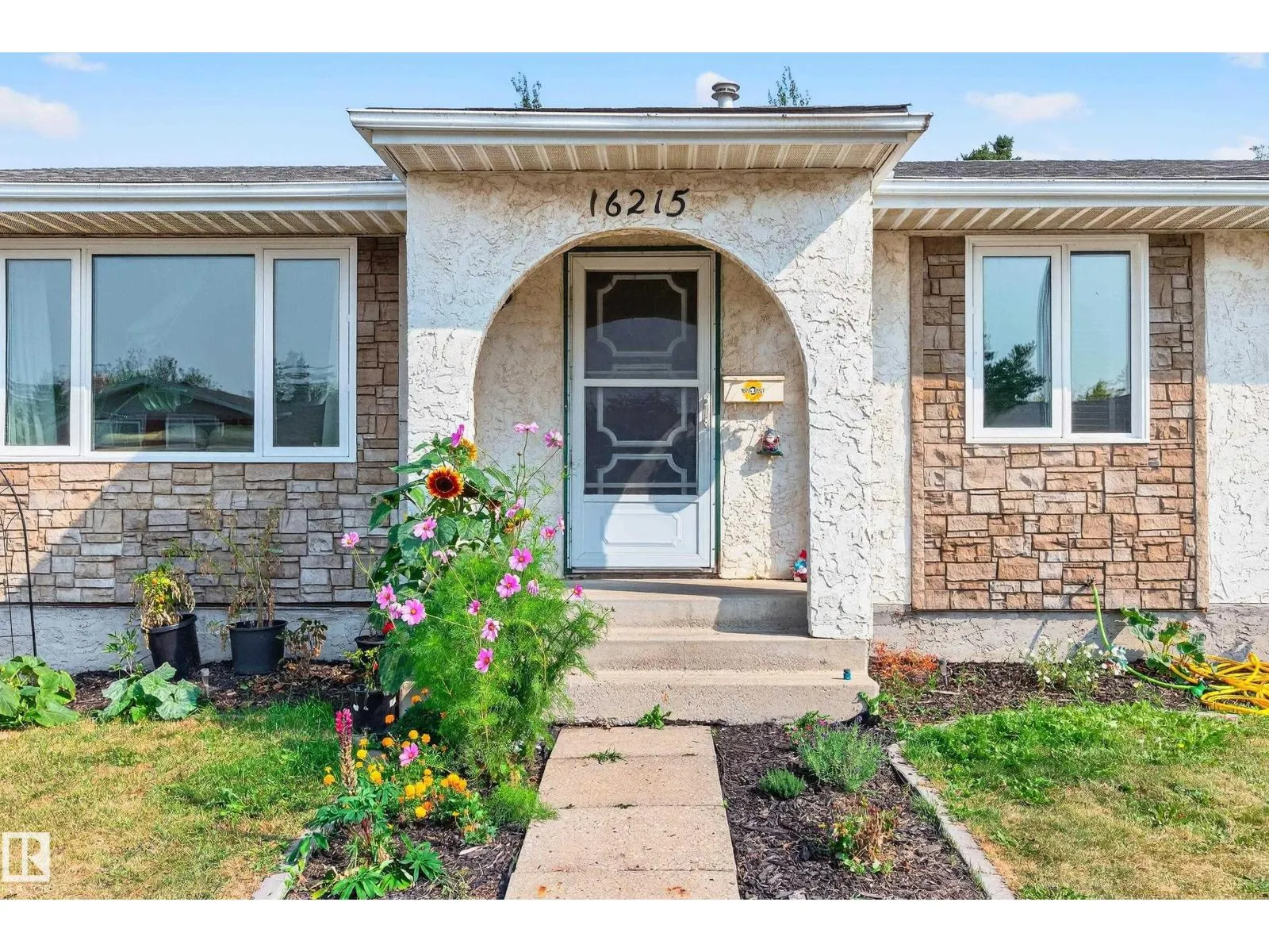 16215 102 ST NW