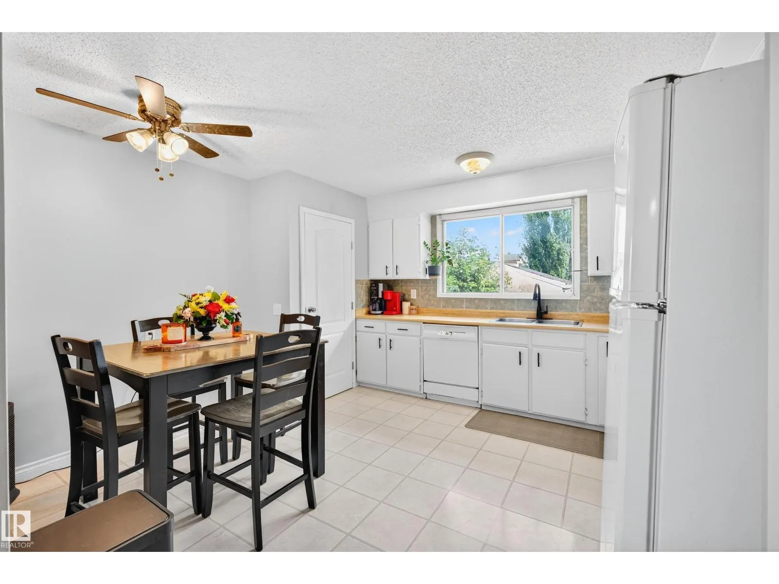 16215 102 ST NW