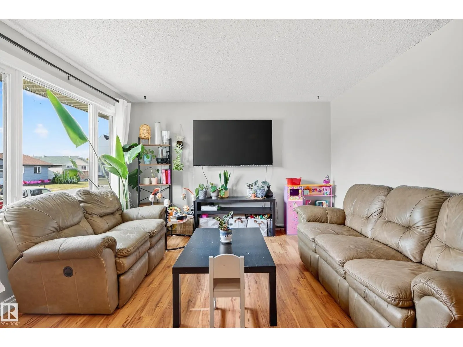 16215 102 ST NW