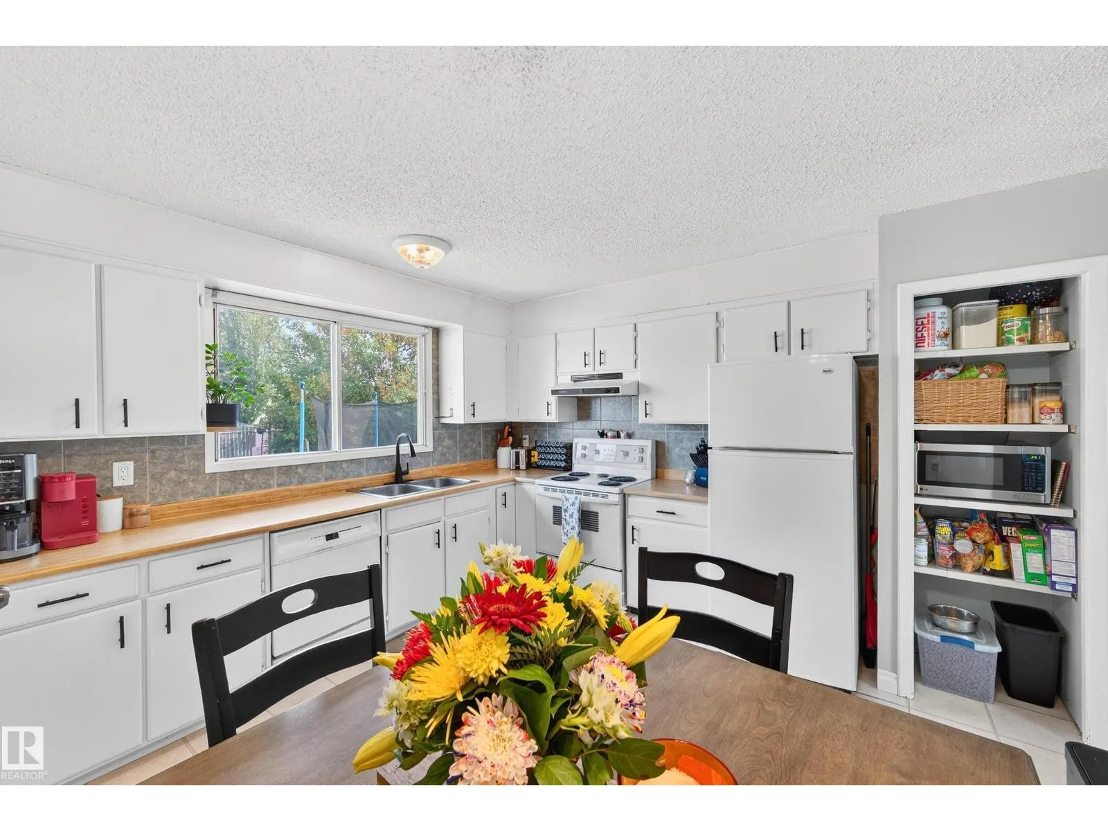 16215 102 ST NW