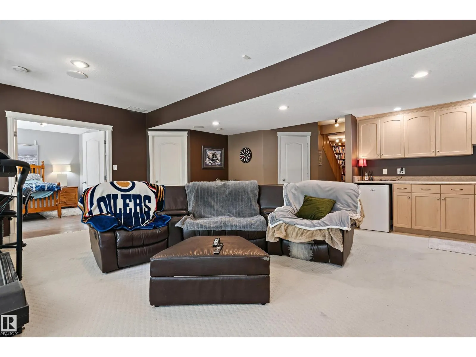 617 DALHOUSIE CR NW