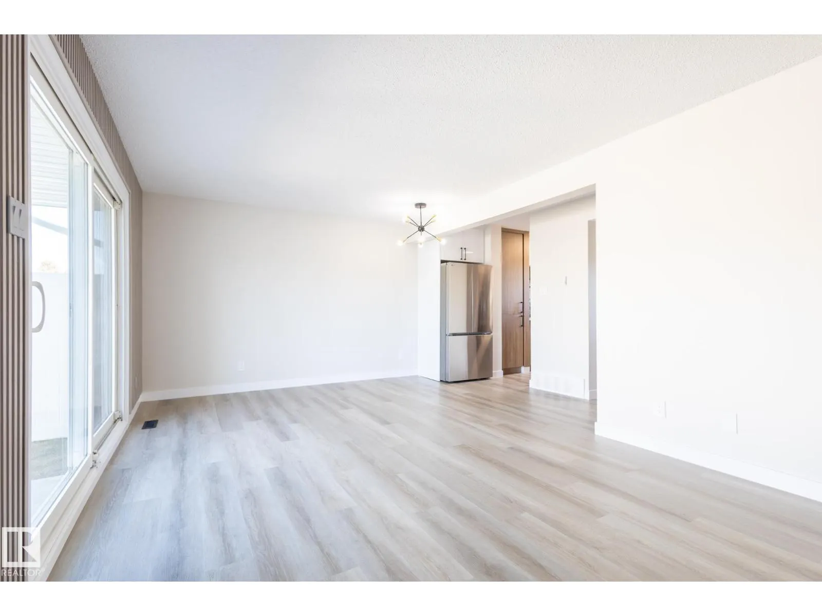 11516 139 AV NW