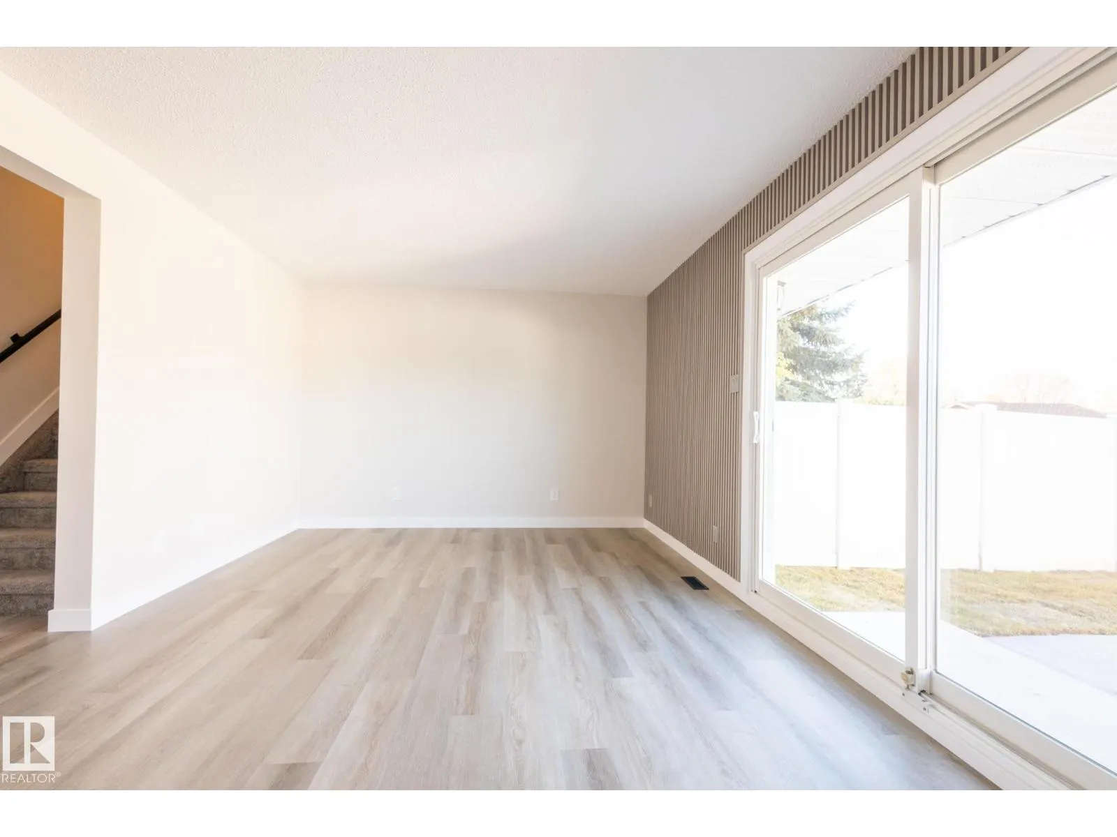 11516 139 AV NW