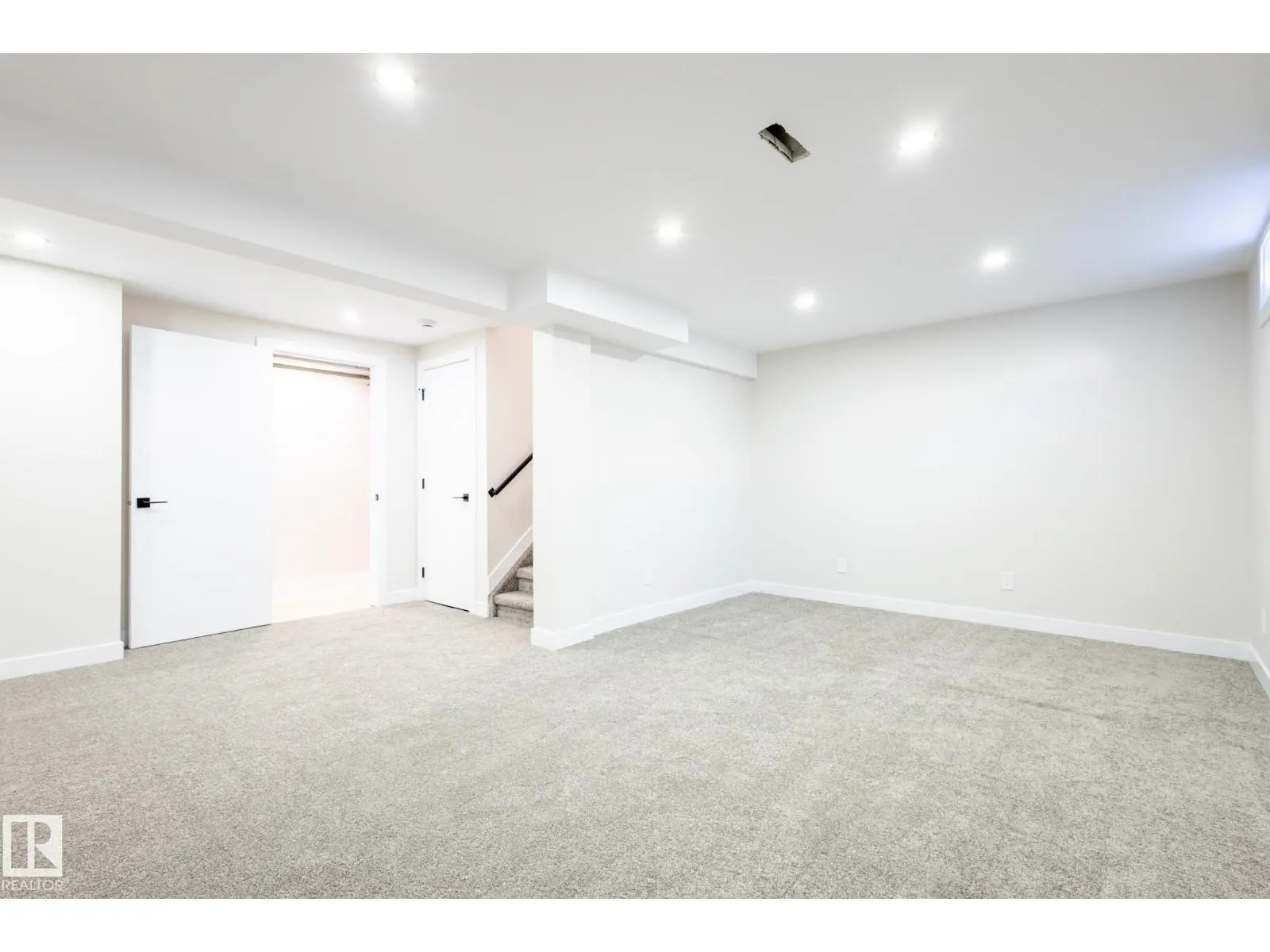 11516 139 AV NW