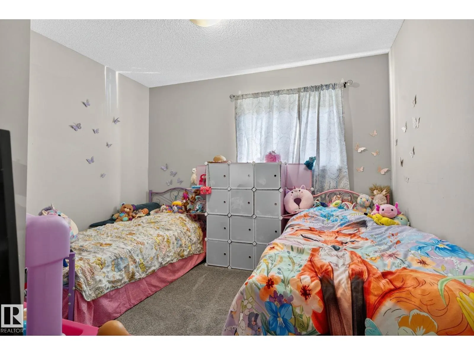 195, 142 Selkirk PL