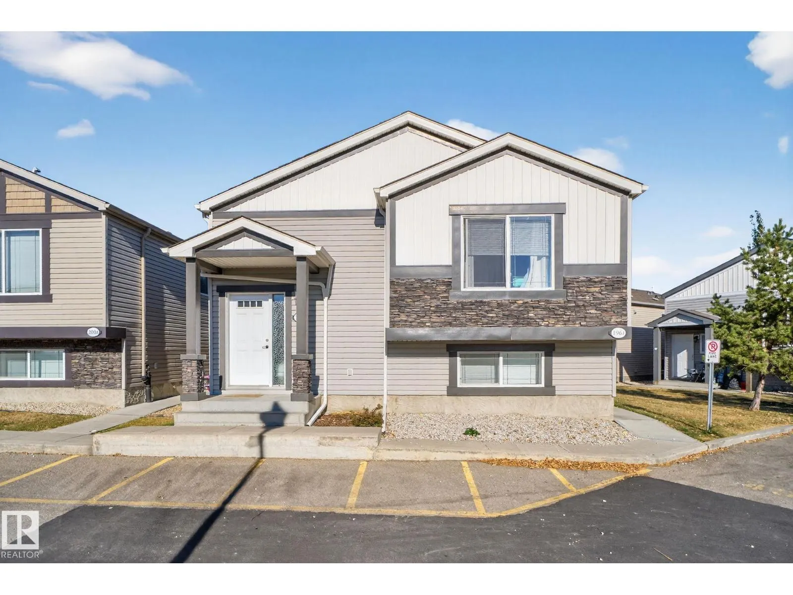 195, 142 Selkirk PL