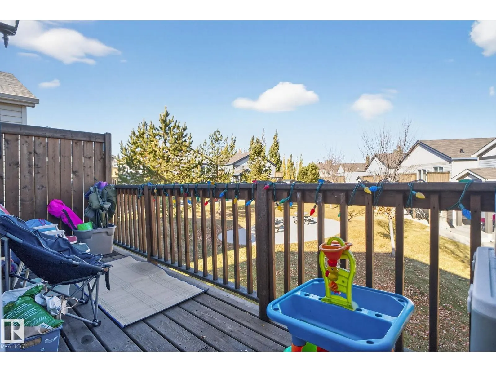 195, 142 Selkirk PL