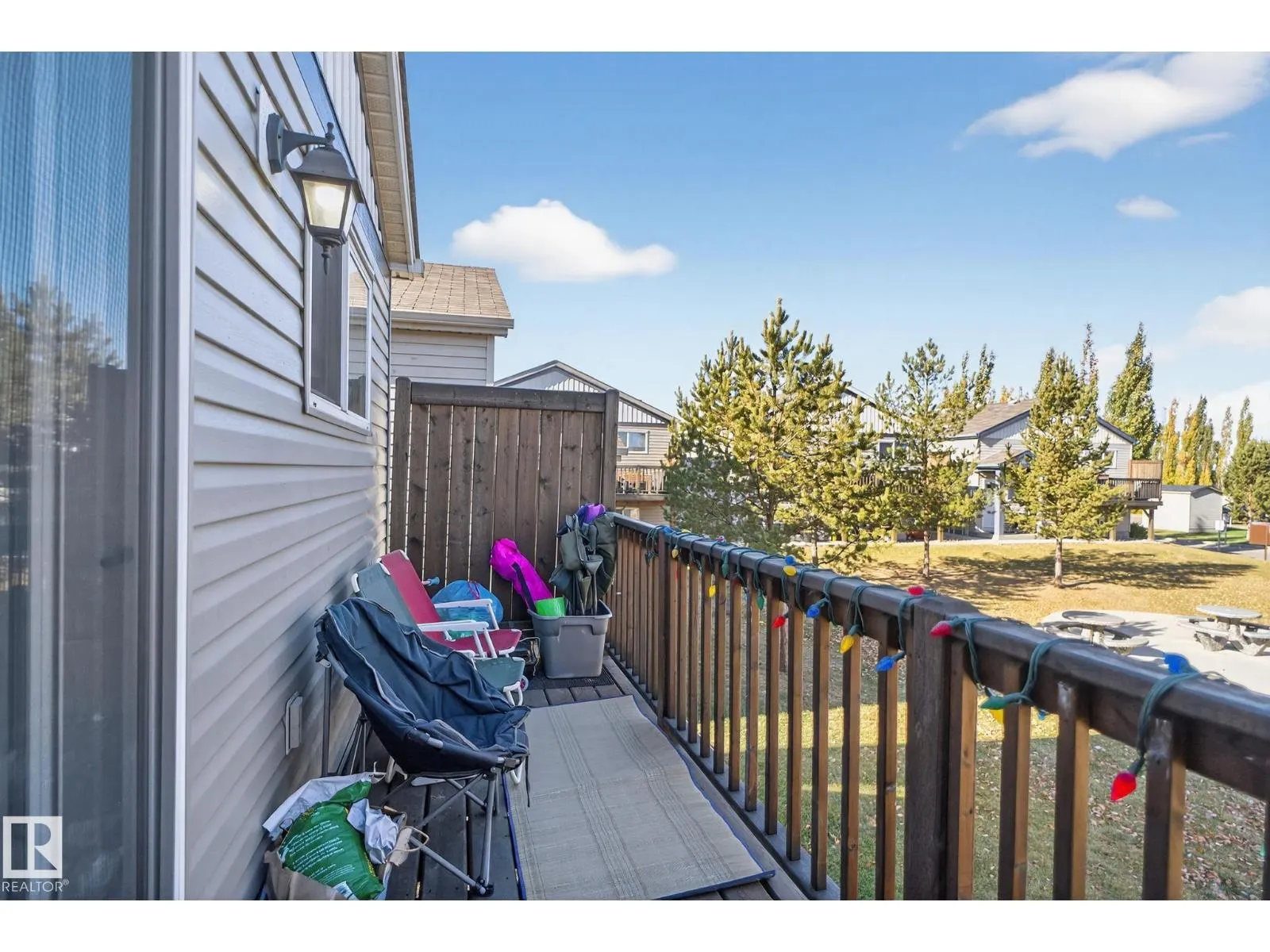 195, 142 Selkirk PL