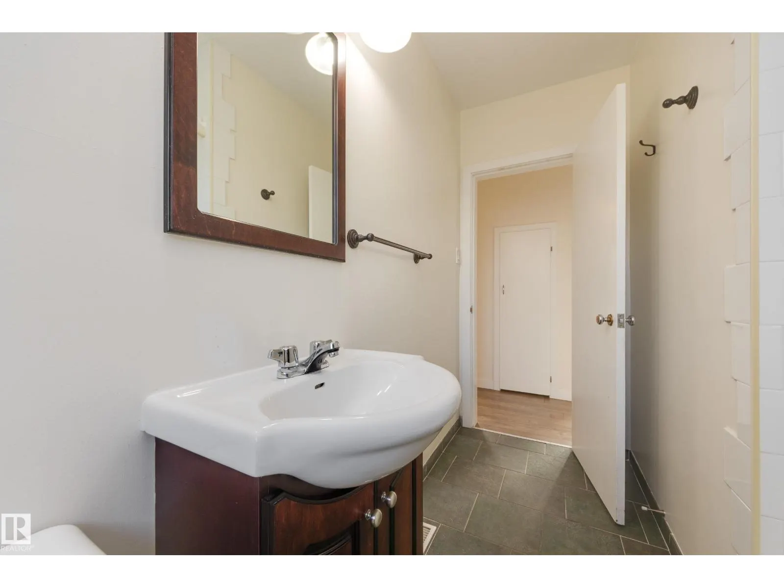 13236 115 AV NW