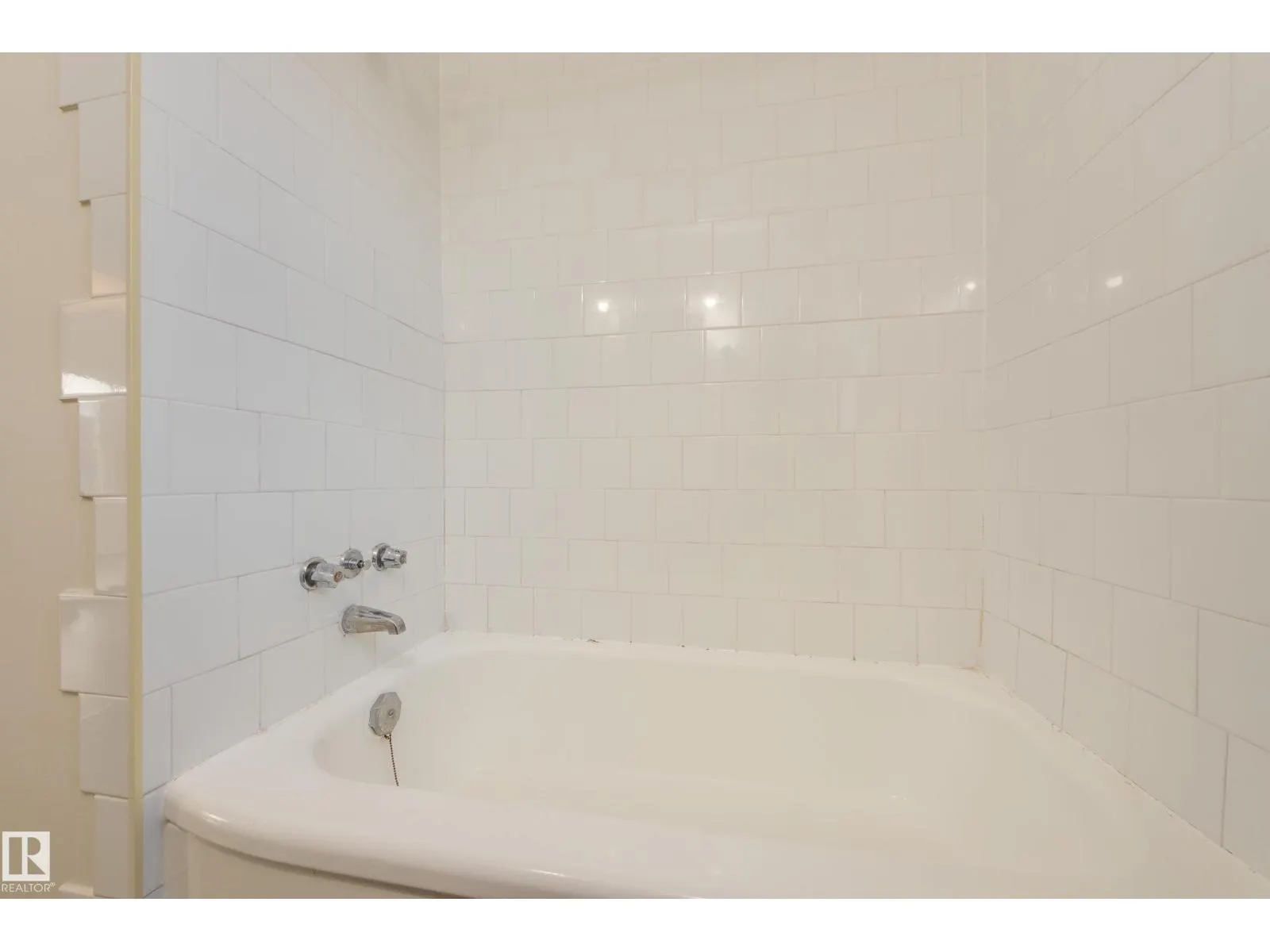 13236 115 AV NW