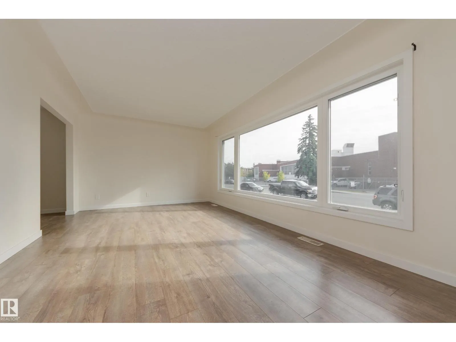 13236 115 AV NW