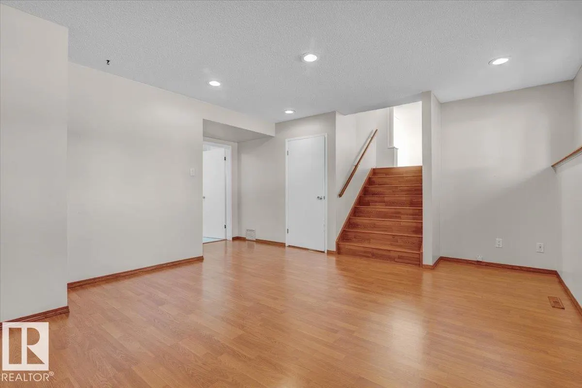 3803 112 ST NW NW